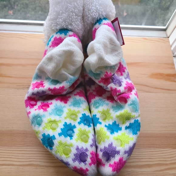 🎉HP🎉 NWT SO Faux Fur Lined Knit Penguin Slipper Socks with Treads 🐧🧦 - Picture 4 of 7